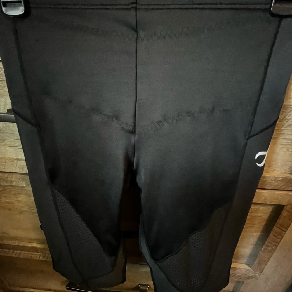 CW-X stabliyx shorts women’s large